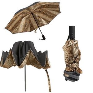 REVERS-A-BRELLA COMPACT UMBRELLA NWT